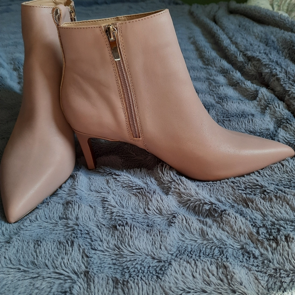Women's Pointed-Toe Nude Ankle Booties with Side Zip - Picture 3 of 8